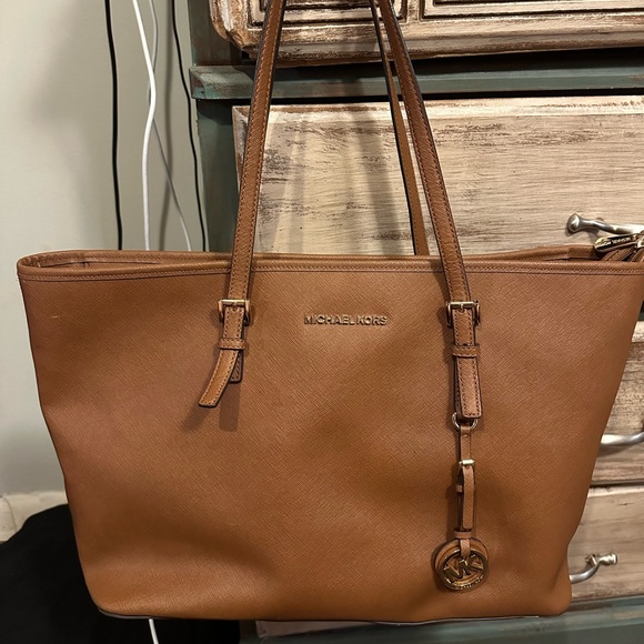 Tan Michael Kors tote - Picture 2 of 4